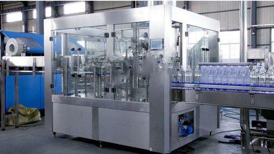 Isobaric Filling 2500 BPH Carbonated Drink Bottling Machine